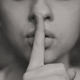 Google es el confidente al que consultamos lo que no nos atrevemos a hablar con nadie. Pexels.